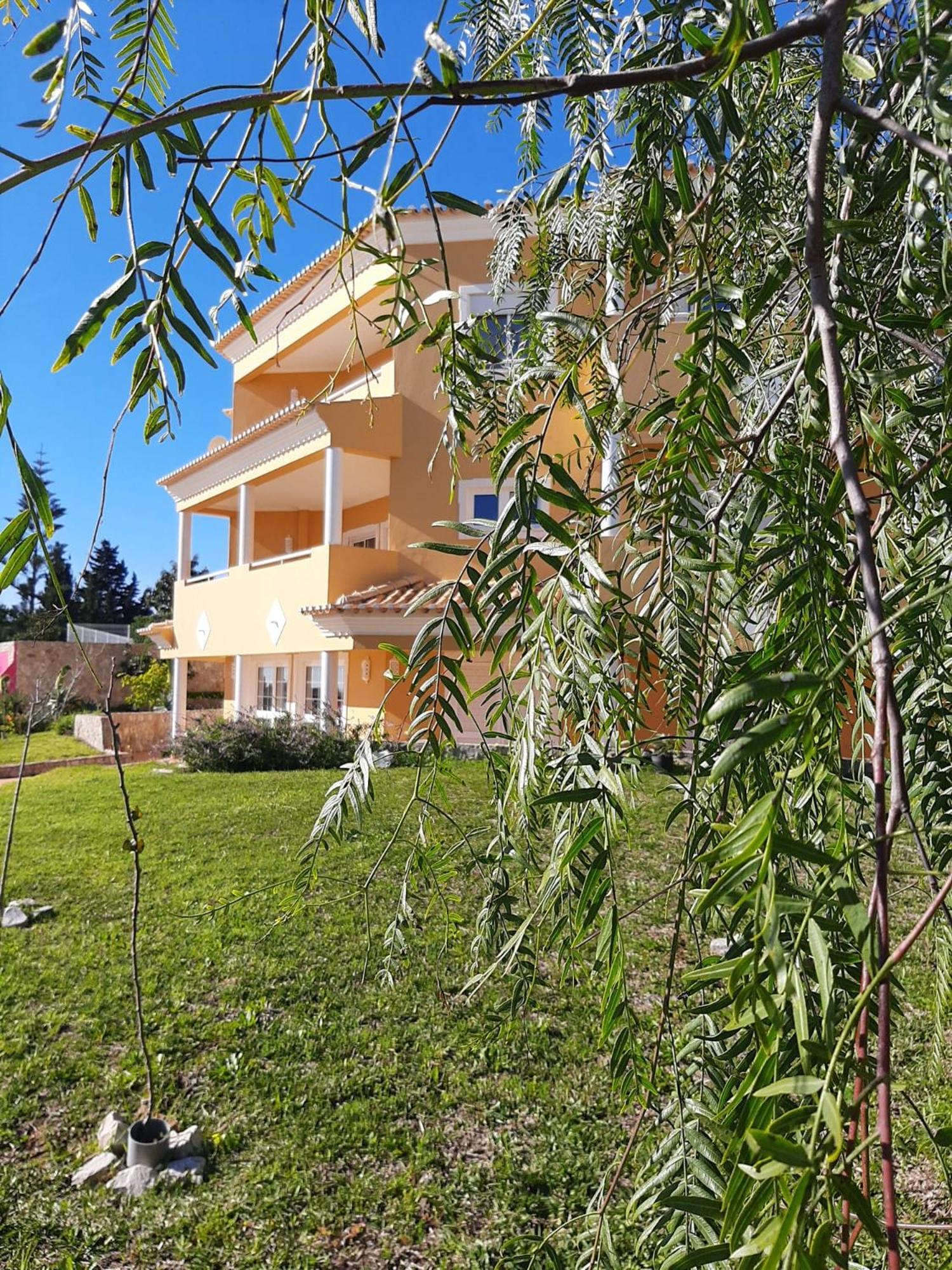 Lucie Lime Guesthouse Luz Esterno foto